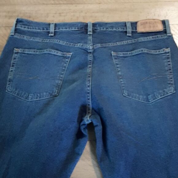 Levi Strauss Relaxed Jeans - Picture 6 of 8